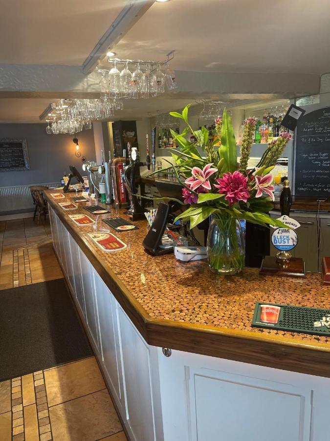 The Railway Inn Rise Zewnętrze zdjęcie